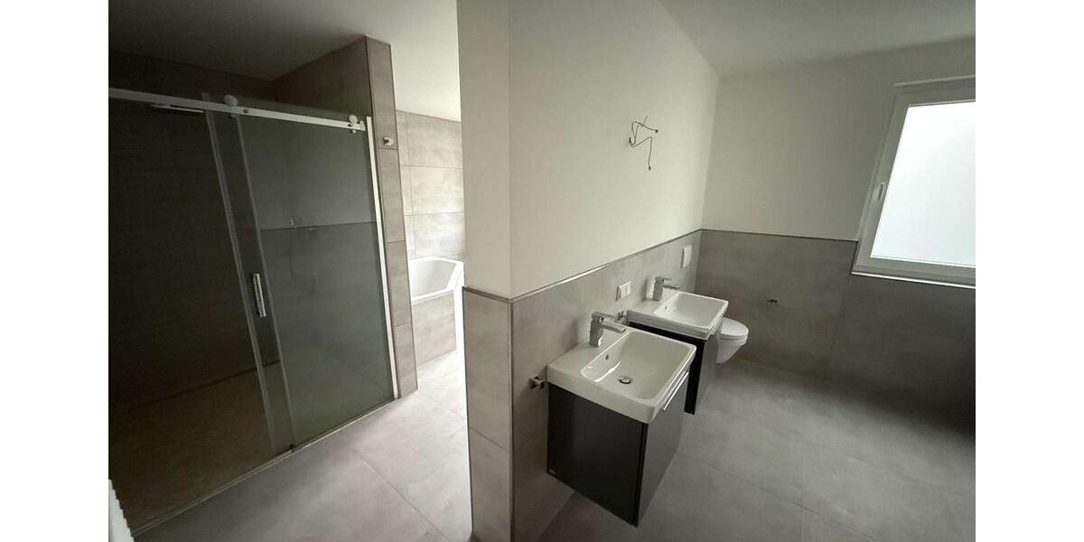 Etagenwohnung Bochum Werne - 3 Zimmer, 125 m&sup2;, 1.750&euro; | Angebot:25843966