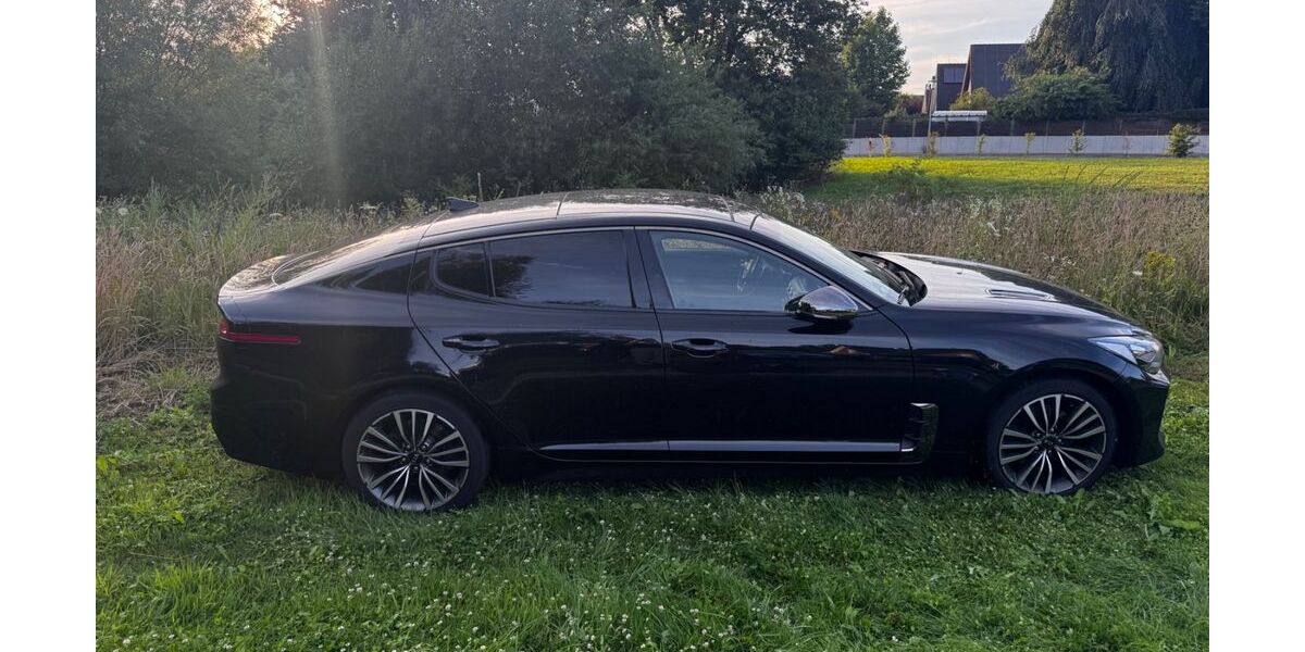 Kia Stinger 129.000 km 20.000 &euro; Voerde 46562