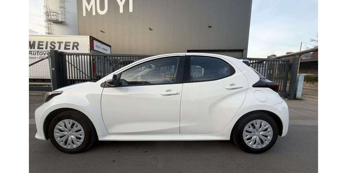 Toyota Yaris 14.850 km 17.500 &euro; Essen 45138